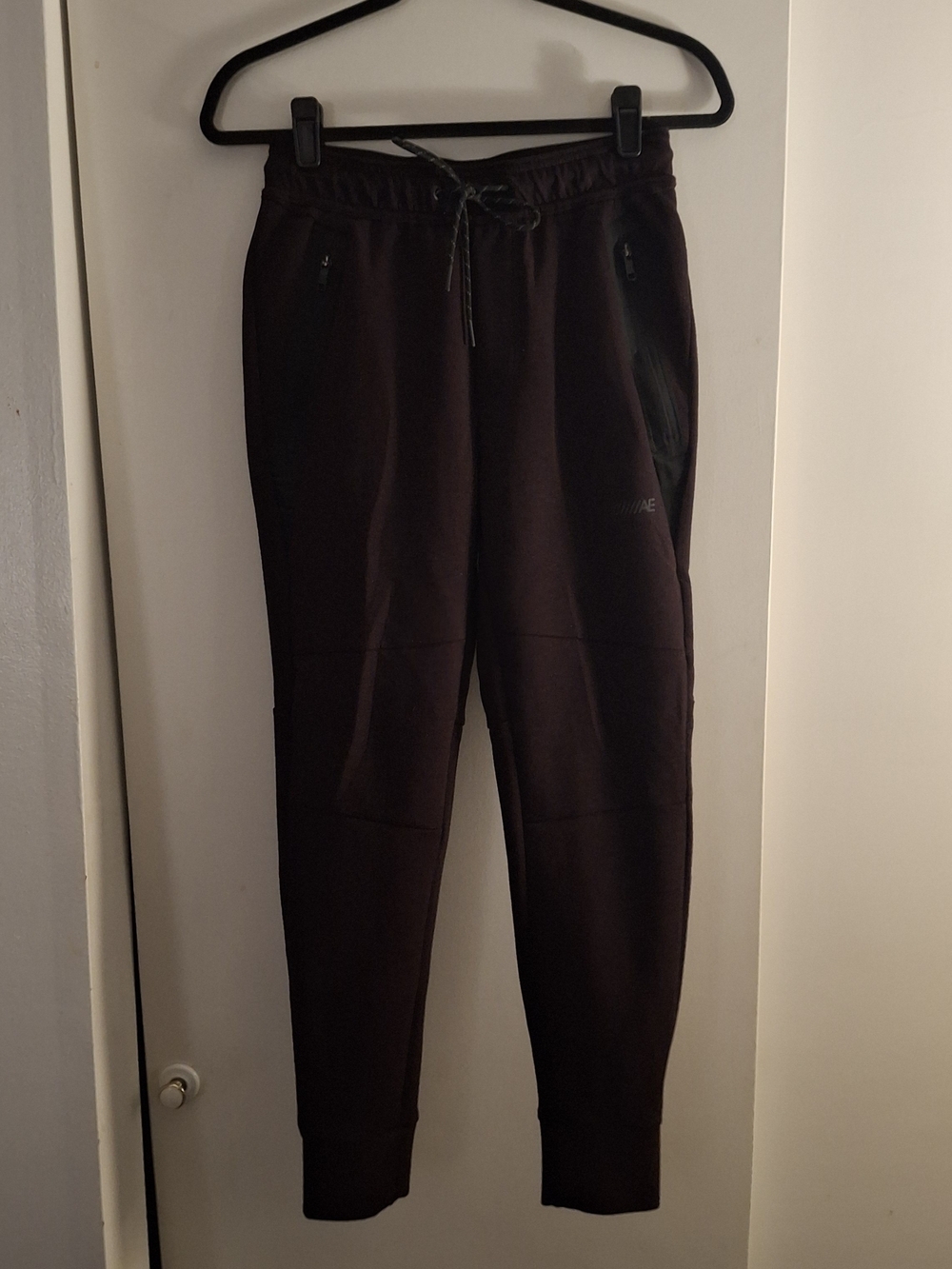 American Eagle Outfitters Women's Burgandy Jogger Sweatpants with Drawstring